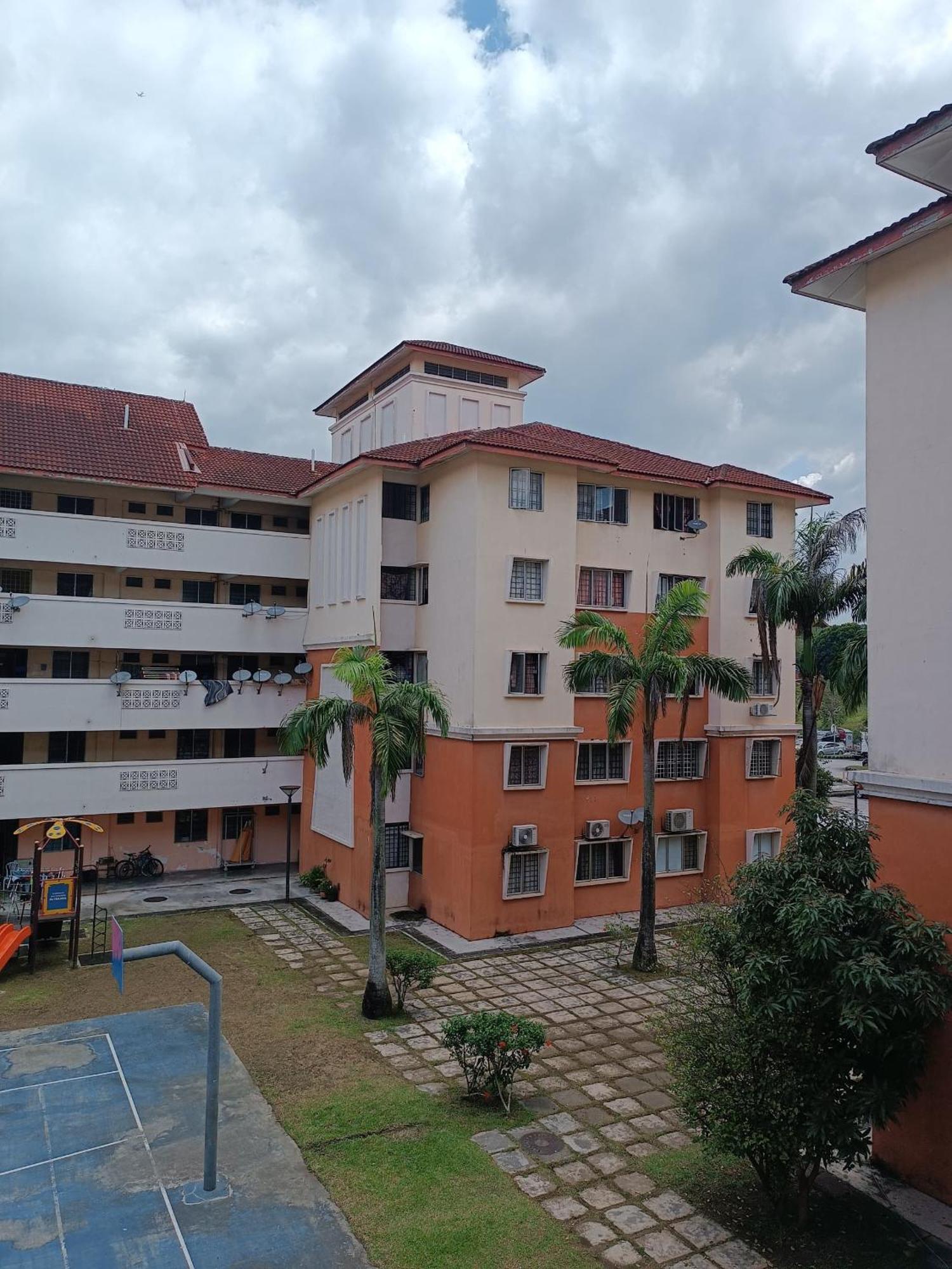 M.Fr Homestay Pangsapuri Putra Damai Putrajaya Exterior photo