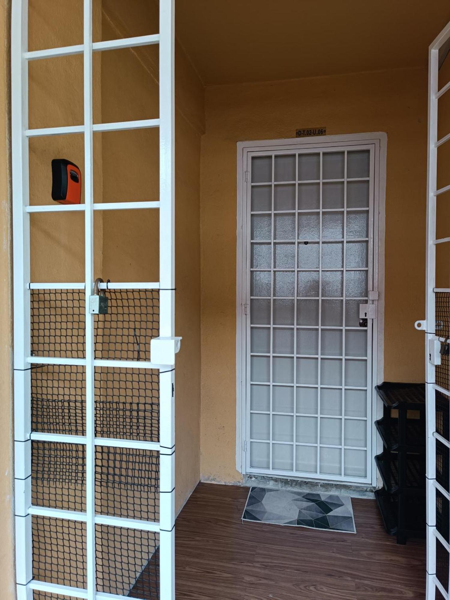 M.Fr Homestay Pangsapuri Putra Damai Putrajaya Exterior photo